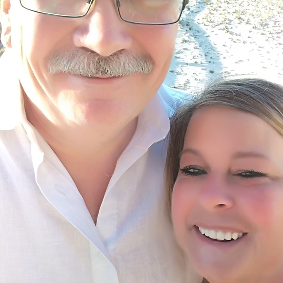 Meet your Posher, Beth - Picture 1 of 1